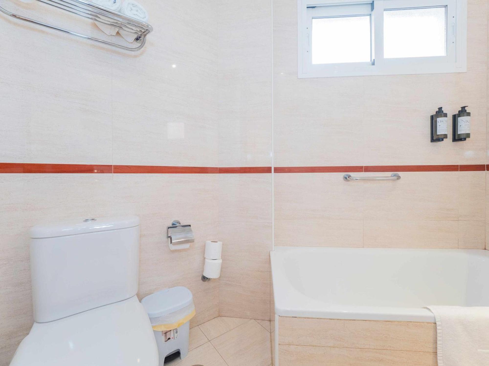 Apartamento Nuevo Con Piscina Y Parking En La Playa Torre de Benagalbon Exterior foto