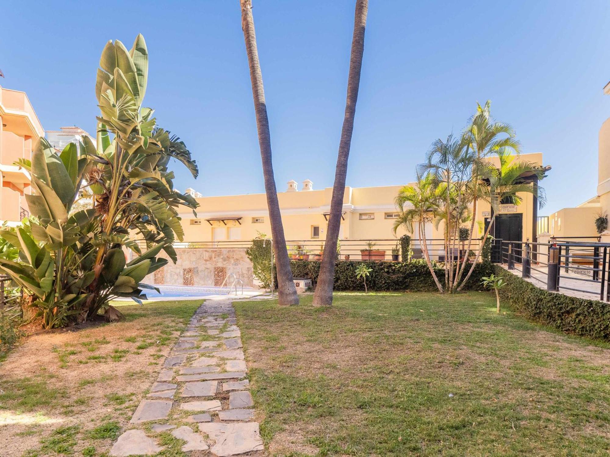 Apartamento Nuevo Con Piscina Y Parking En La Playa Torre de Benagalbon Exterior foto